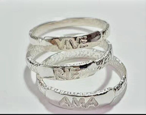 Anillos vive rie ama