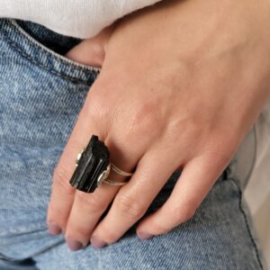 Turmalina negra anillo