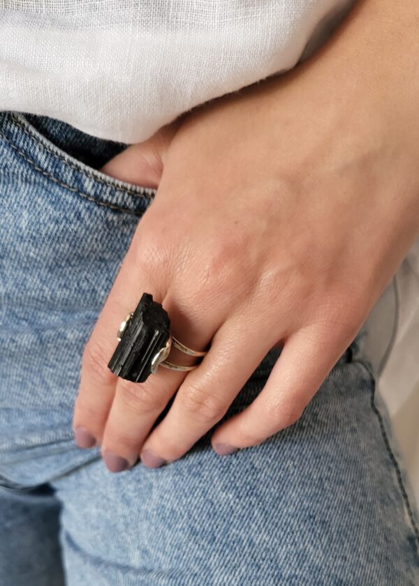 Turmalina negra anillo