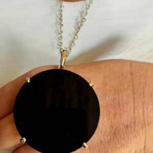 Medallon obsidiana